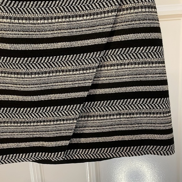 J. Crew Skirt. Size 4 - Picture 3 of 3